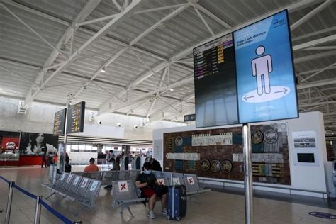 arrivals larnaca airport today.